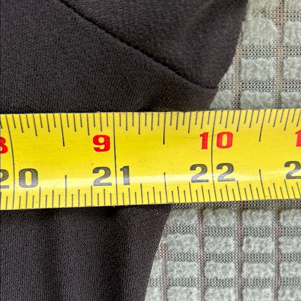 Button Front Capri Jumpsuit - Picture 5 of 8